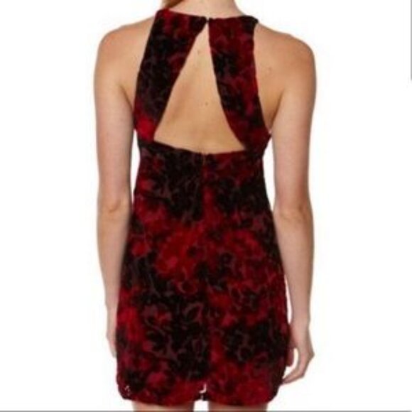 Somedays Lovin Blood Red Crushed Velvet Mini - Picture 2 of 8